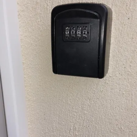 Cocon Confort Avec Parking Gratuit 아파트 *